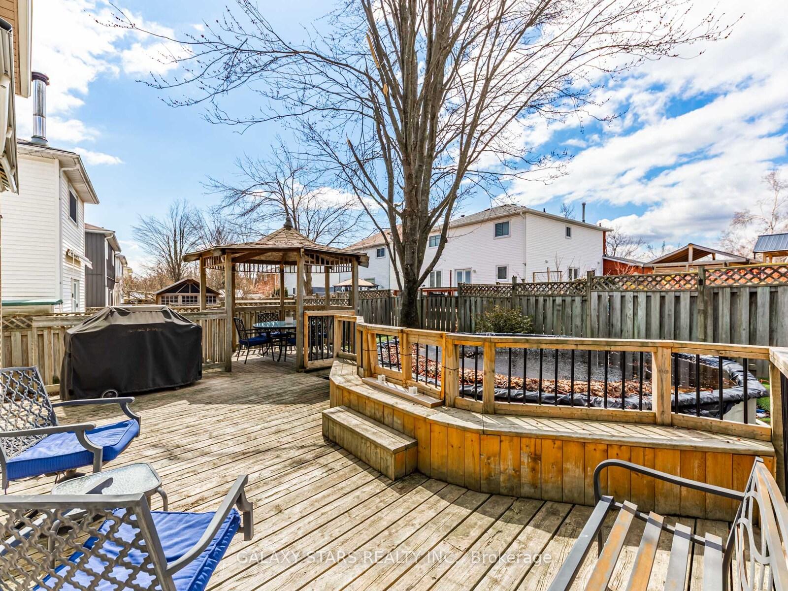Photo 38 of 44 Penton Drive, Barrie, West Bayfield — HOMEH
