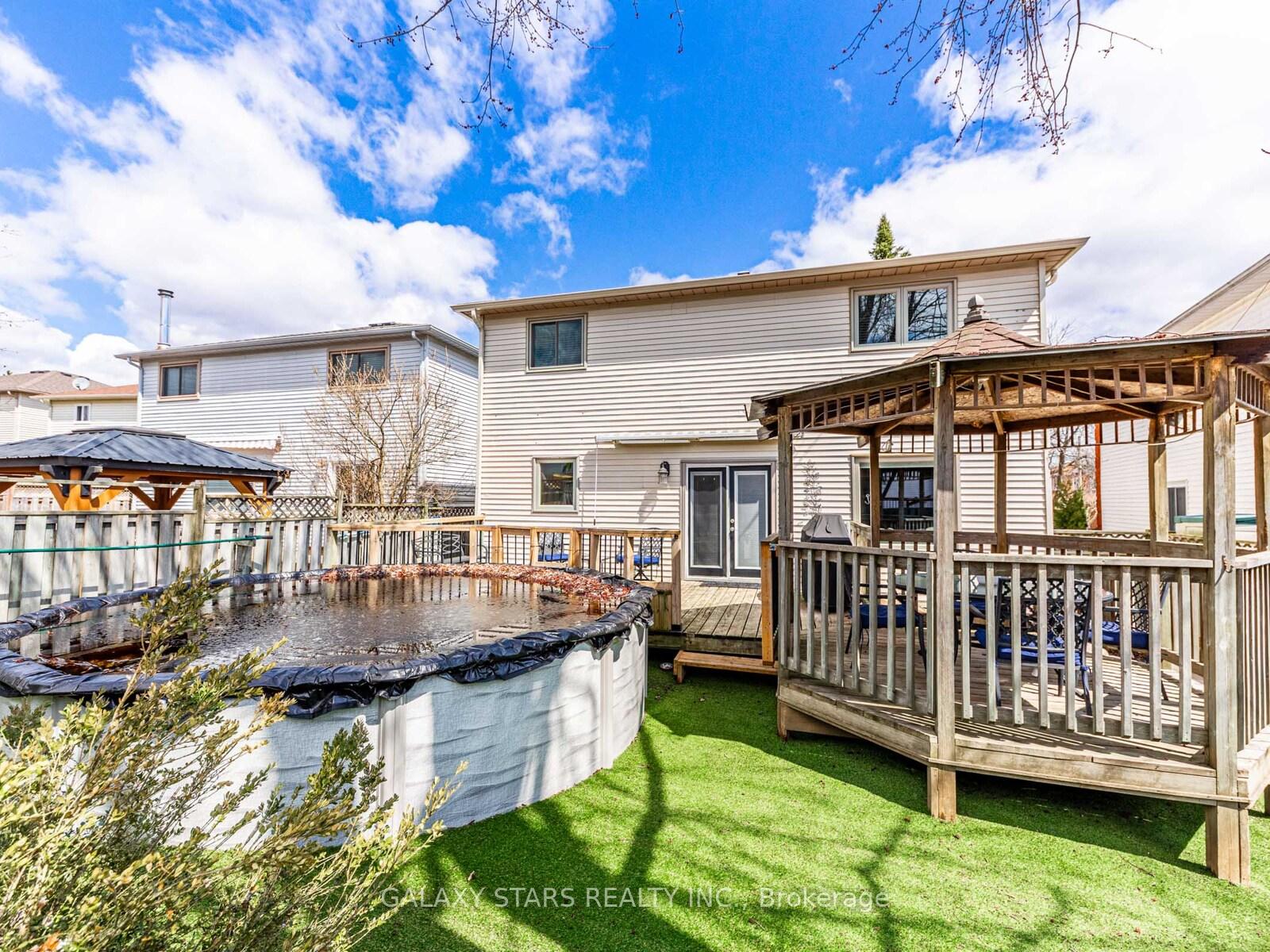 Photo 40 of 44 Penton Drive, Barrie, West Bayfield — HOMEH