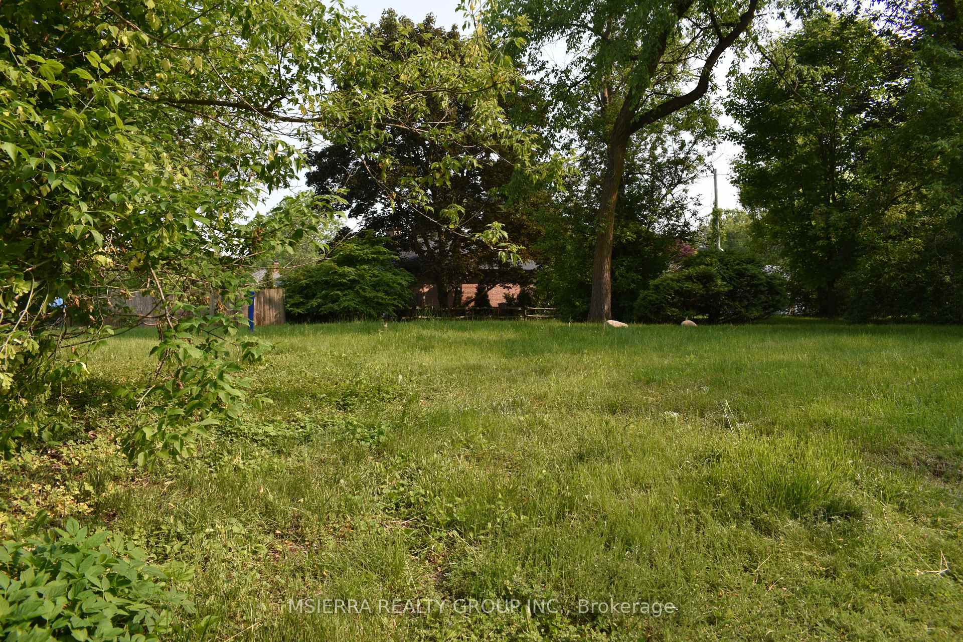 Photo 9 of 4 Walker Road W, Caledon, Caledon East — HOMEH