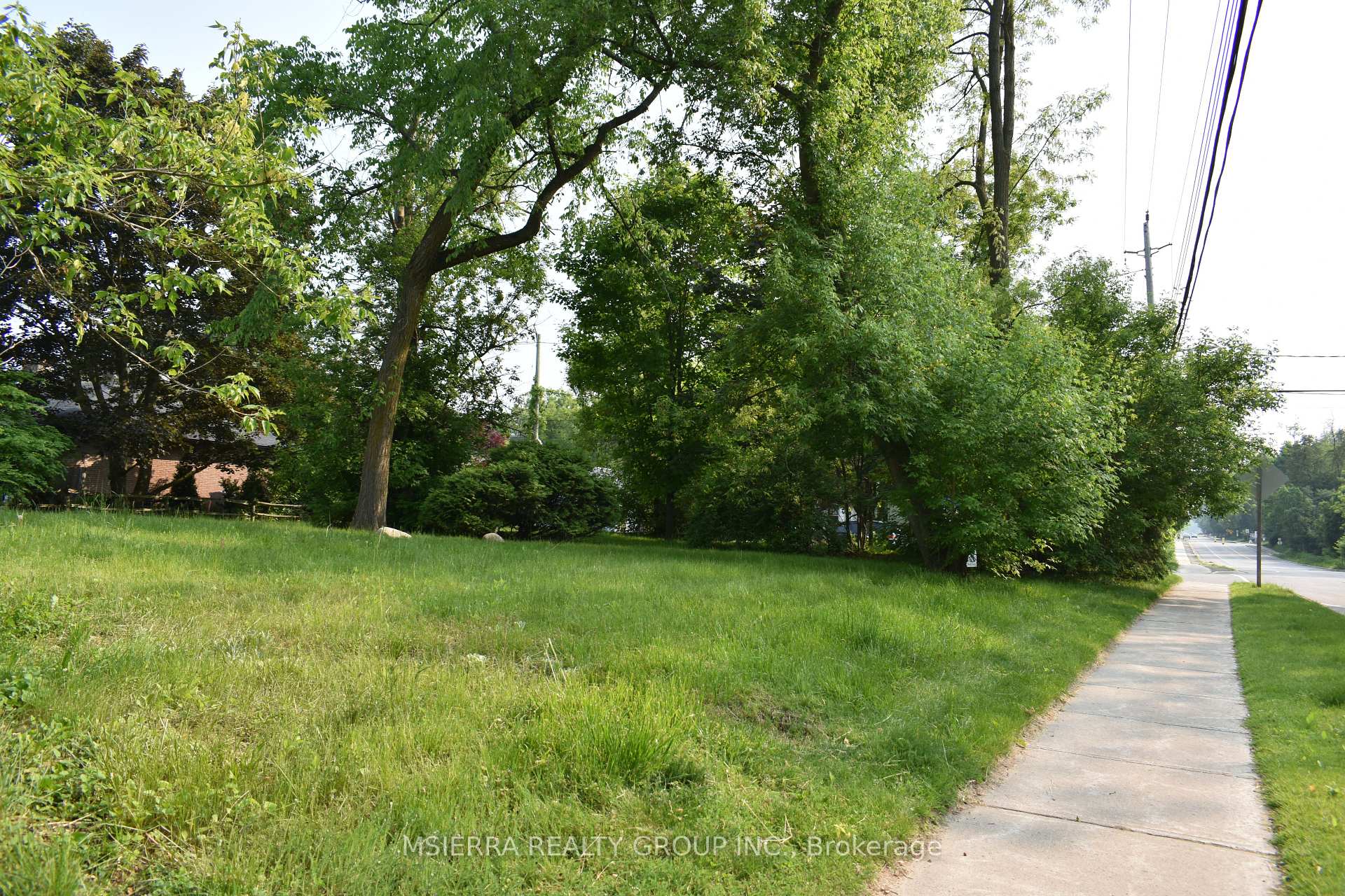 Photo 10 of 4 Walker Road W, Caledon, Caledon East — HOMEH
