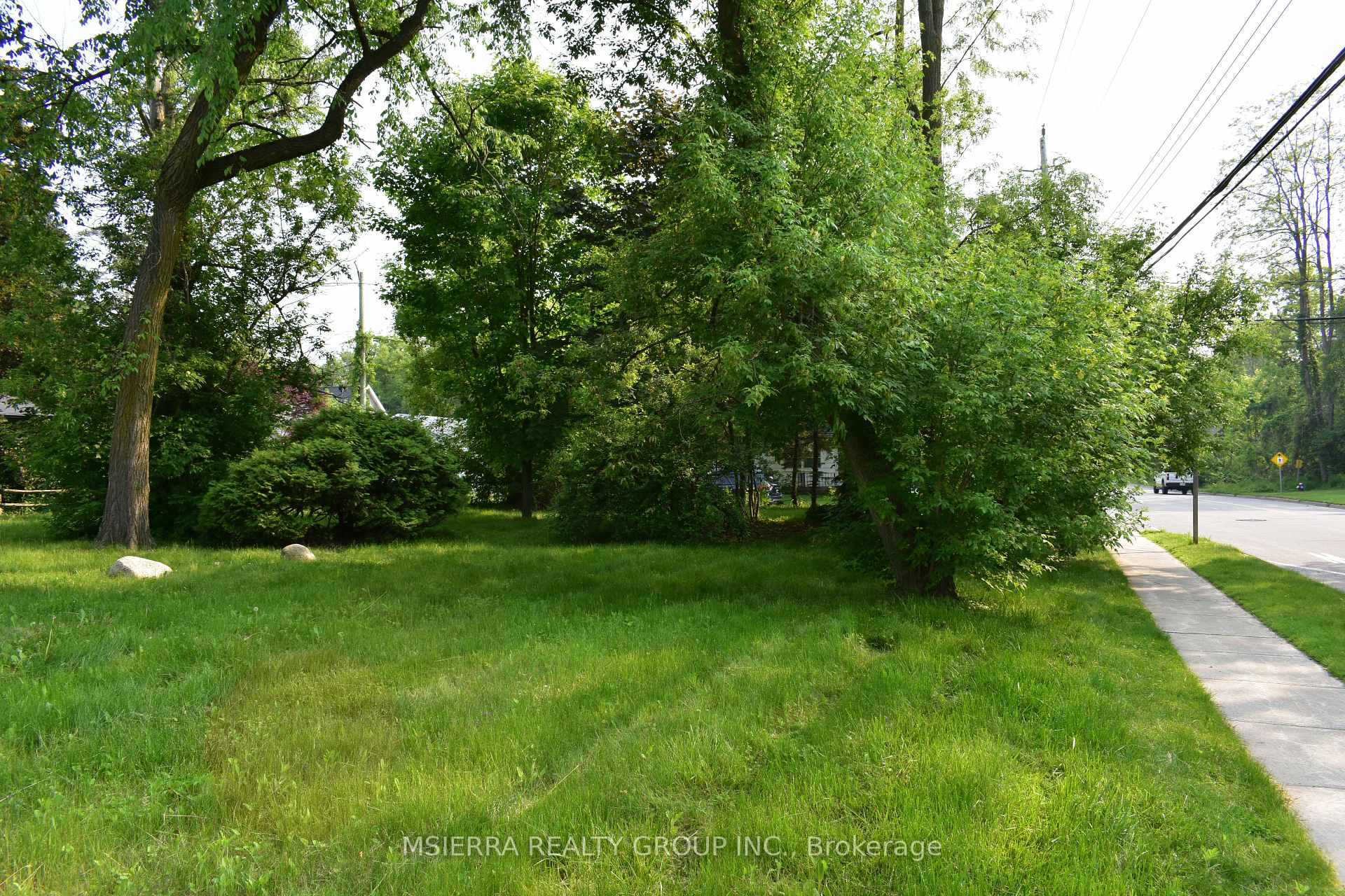 Photo 14 of 4 Walker Road W, Caledon, Caledon East — HOMEH