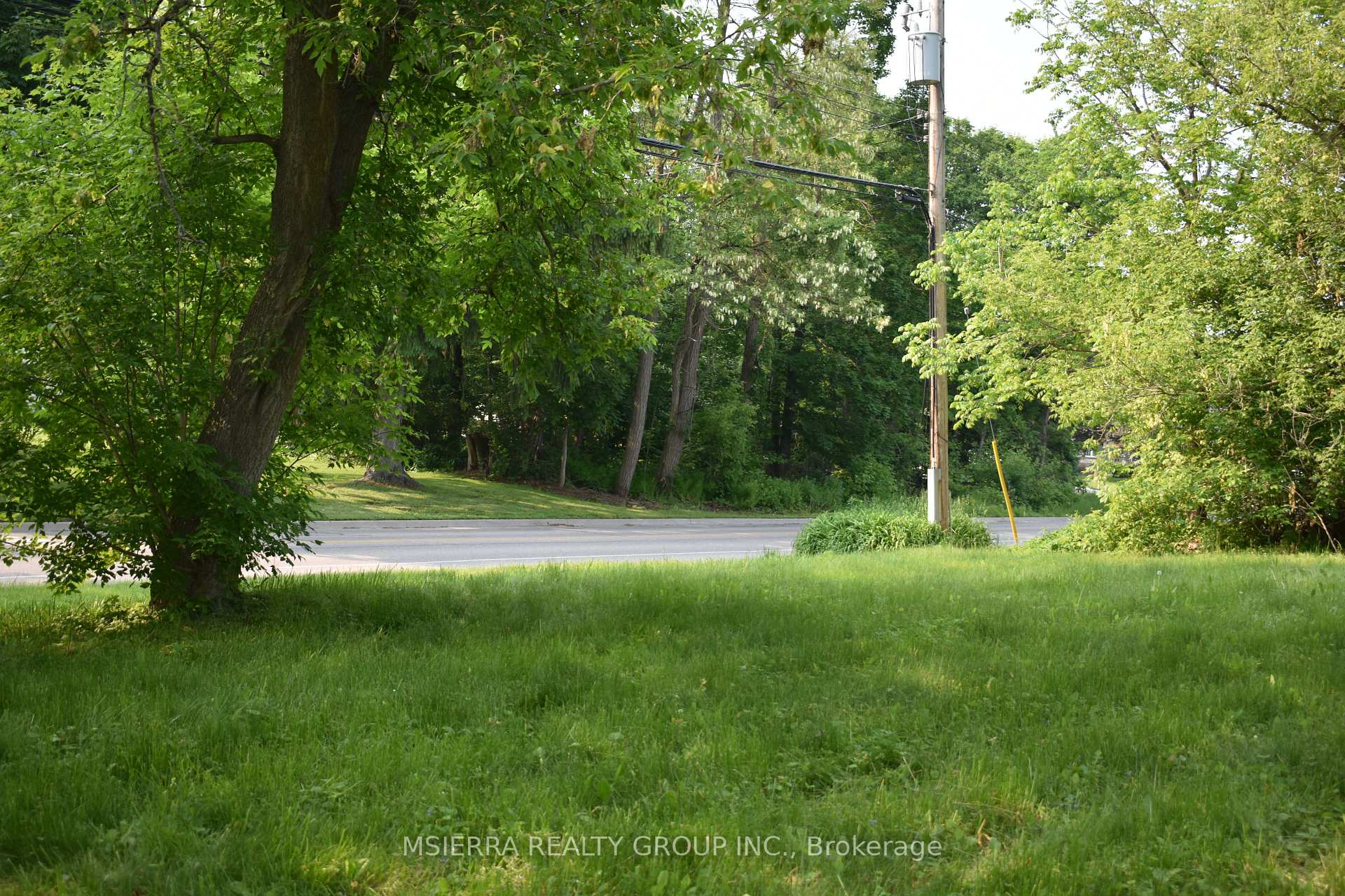 Photo 17 of 4 Walker Road W, Caledon, Caledon East — HOMEH