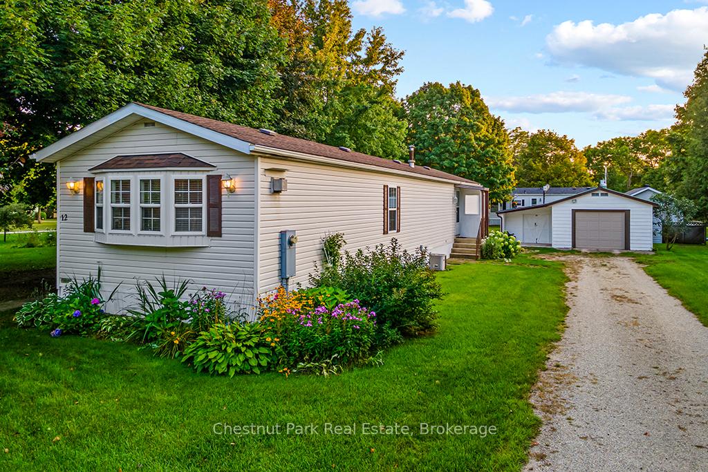 Front of Unit MH12, 684138 Side Road 30