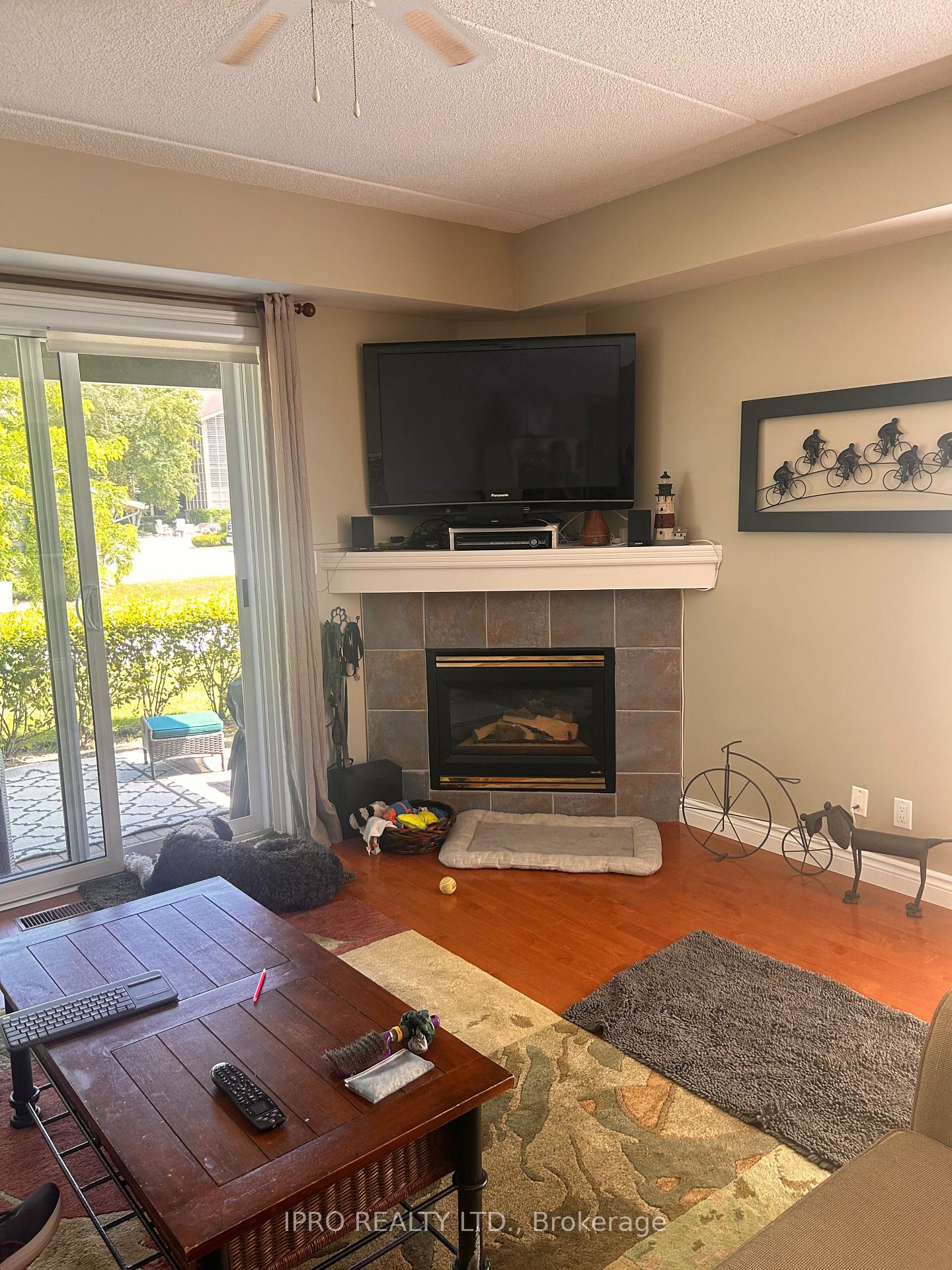 Photo 4 of Unit 8, 445 Mariners Way, Collingwood — HOMEH