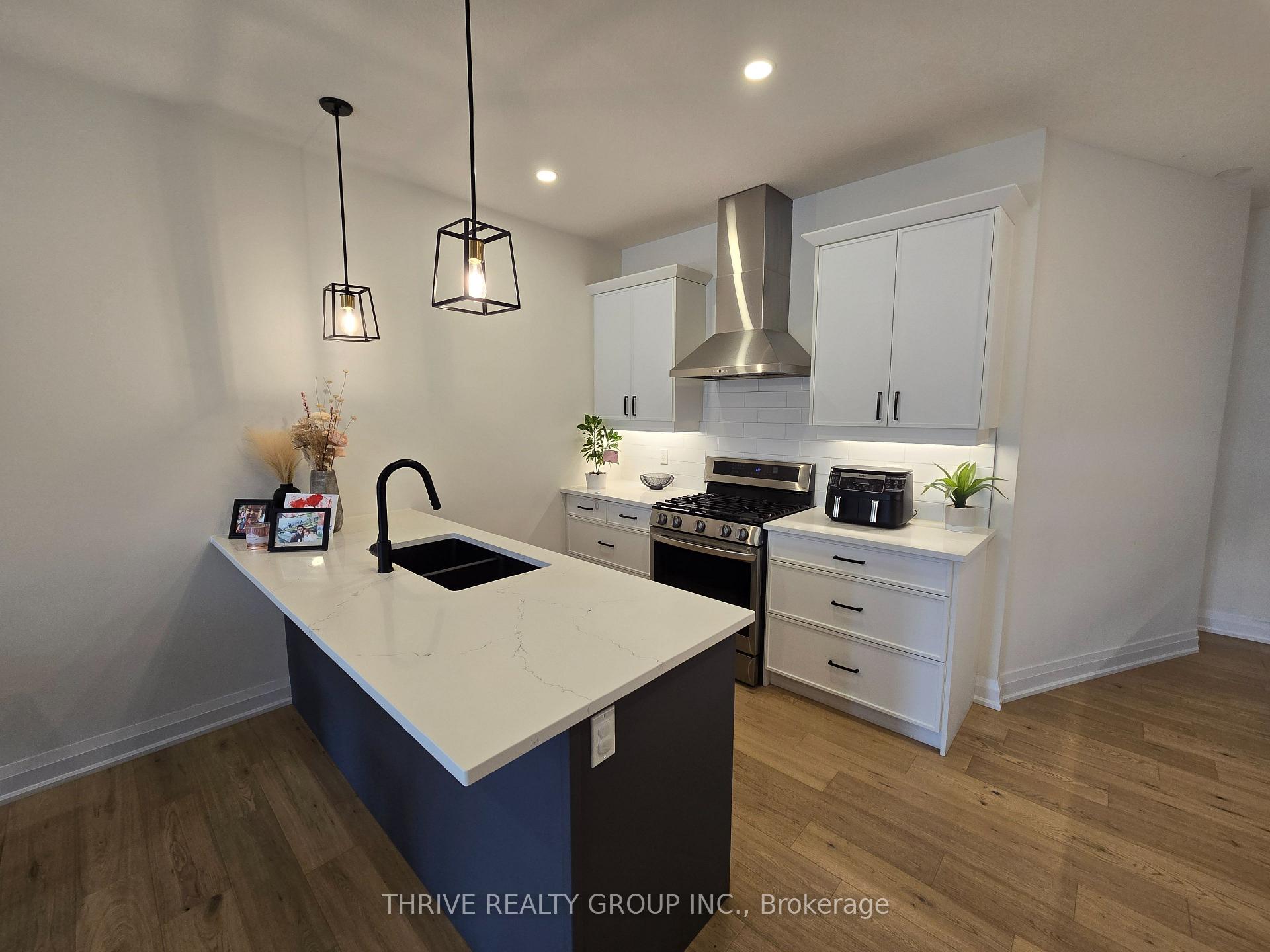 Photo 6 of Unit 31, 383 Daventry, Middlesex Centre, Kilworth — HOMEH