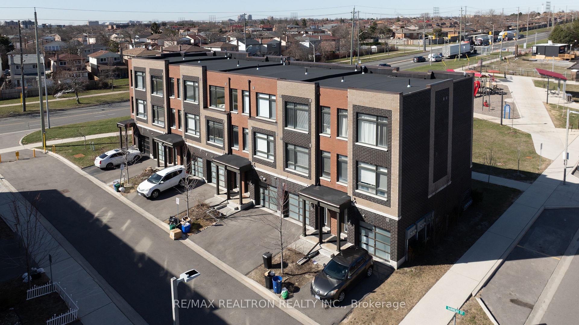 Front of 14 Garneau Street