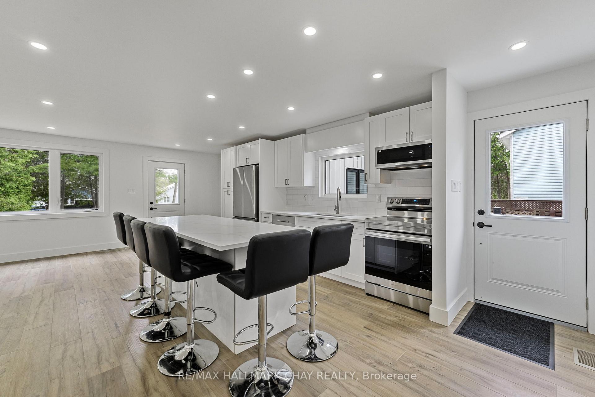 Photo 27 of 3246 Beach Avenue, Innisfil, Rural Innisfil — HOMEH