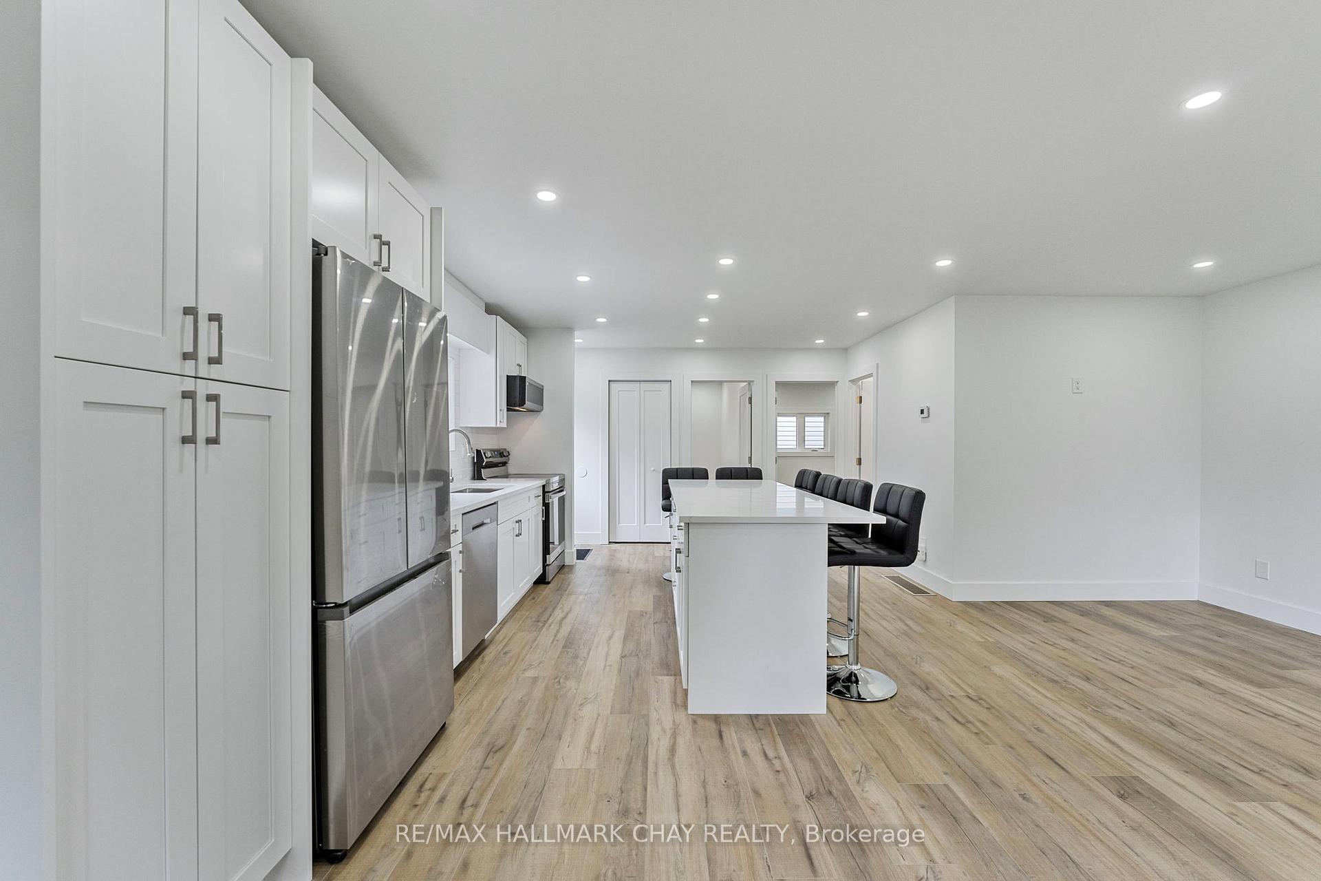 Photo 6 of 3246 Beach Avenue, Innisfil, Rural Innisfil — HOMEH