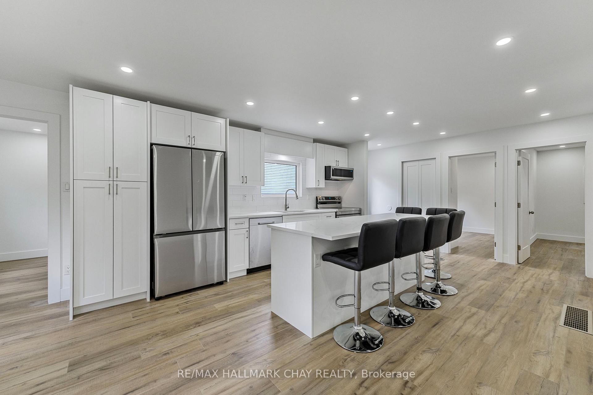 Photo 7 of 3246 Beach Avenue, Innisfil, Rural Innisfil — HOMEH