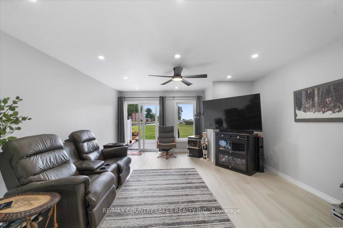 Photo 13 of Unit 9, 3 Paradise Boulevard, Ramara, Brechin — HOMEH