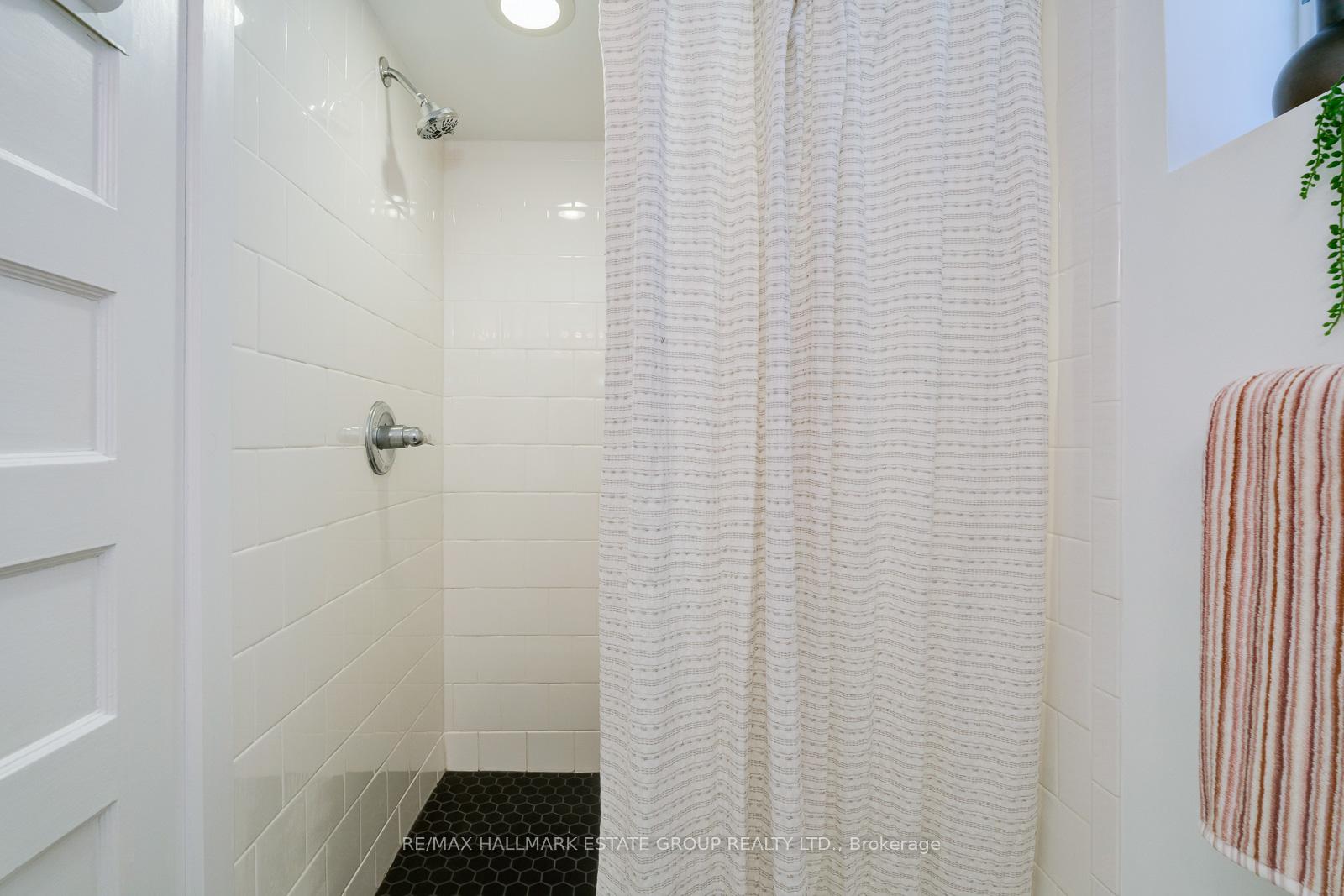Photo 55 of 176 Golfview Avenue, Toronto, East End-Danforth — HOMEH