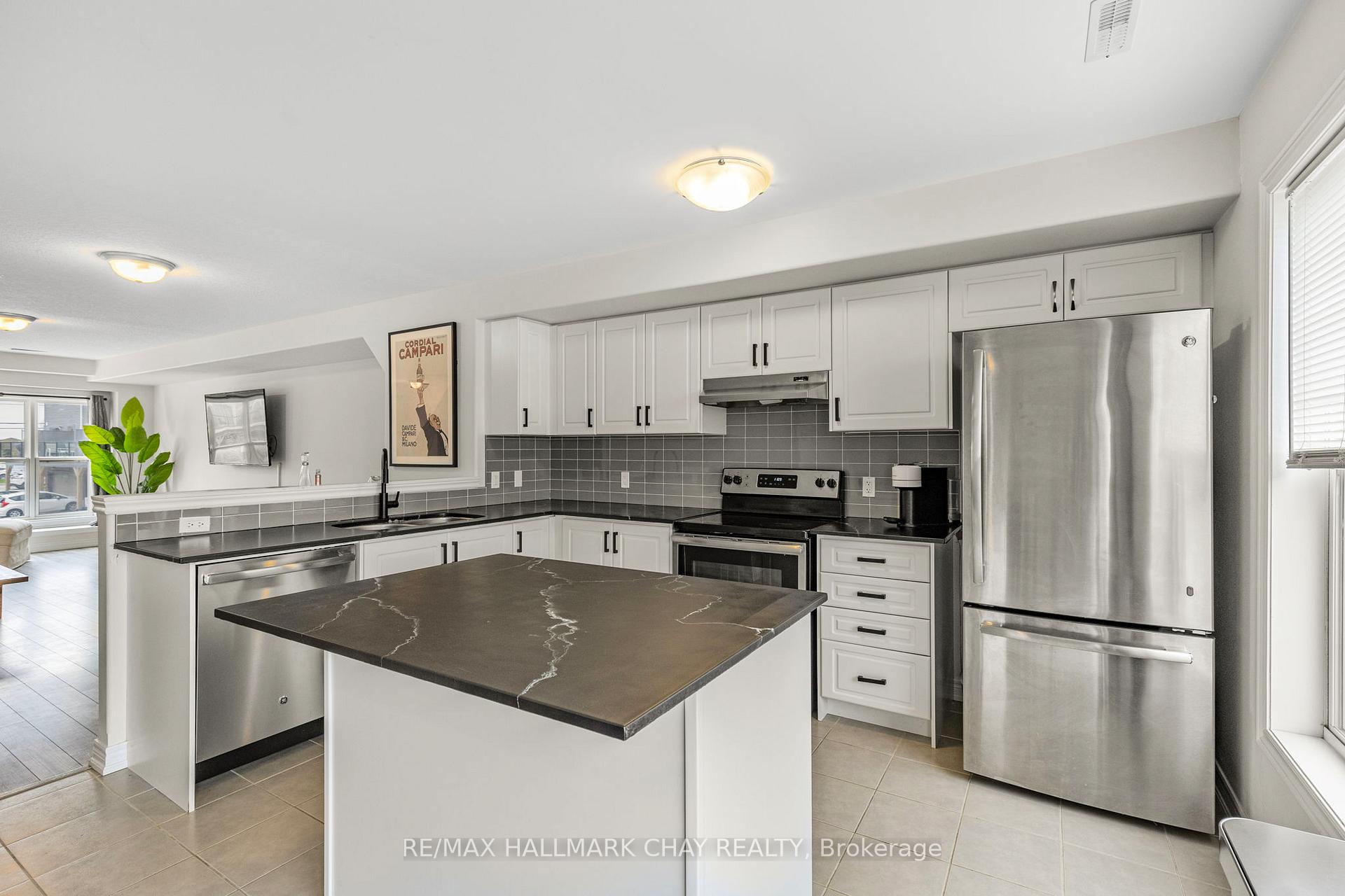 Photo 9 of Unit 6, 1 Leggott Avenue, Barrie, Painswick North — HOMEH