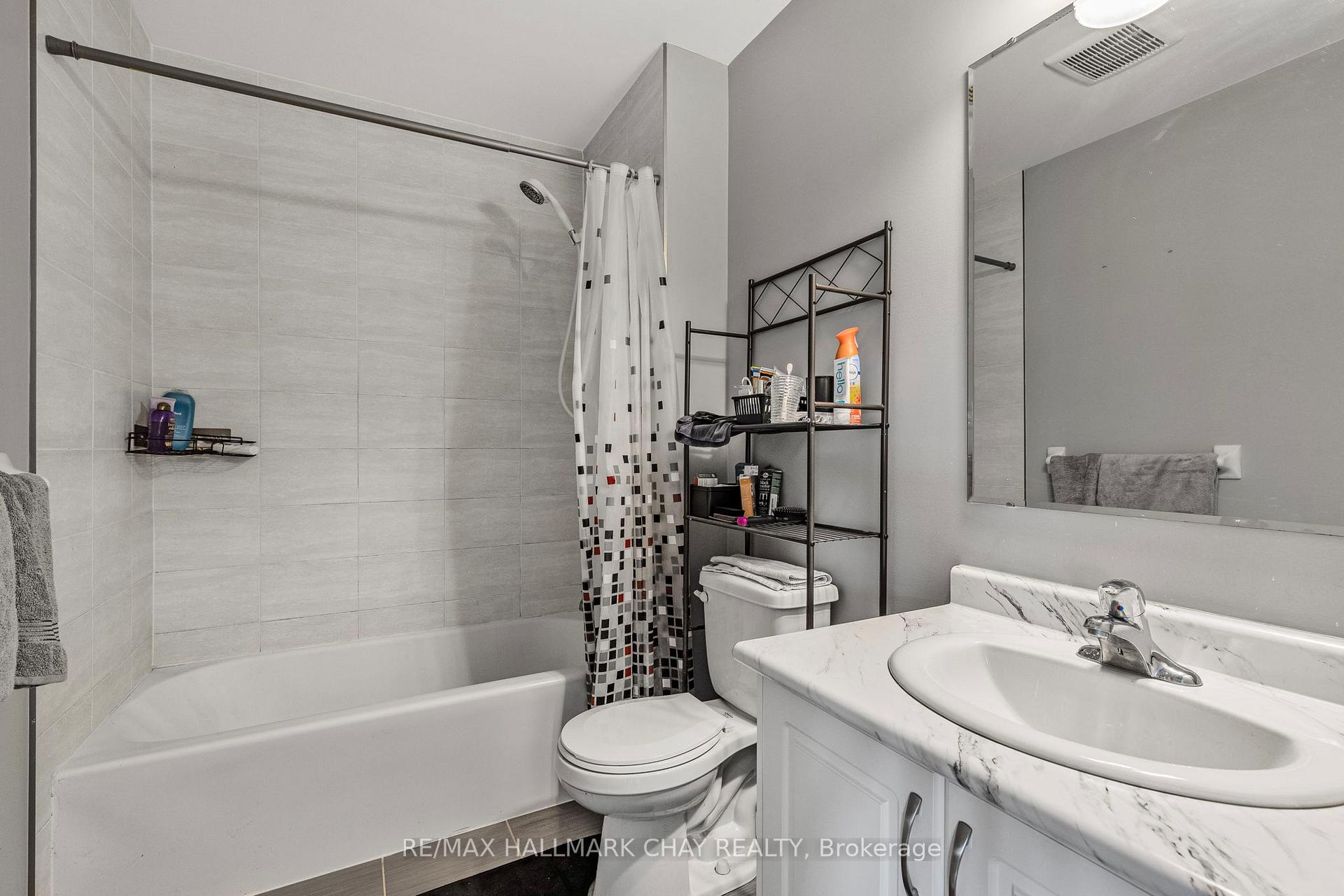 Photo 14 of Unit 6, 1 Leggott Avenue, Barrie, Painswick North — HOMEH