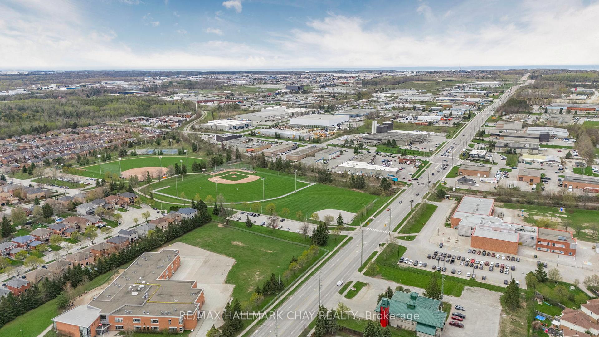 Photo 21 of Unit 6, 1 Leggott Avenue, Barrie, Painswick North — HOMEH