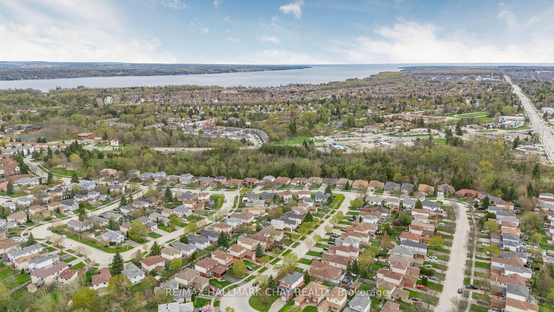 Photo 23 of Unit 6, 1 Leggott Avenue, Barrie, Painswick North — HOMEH