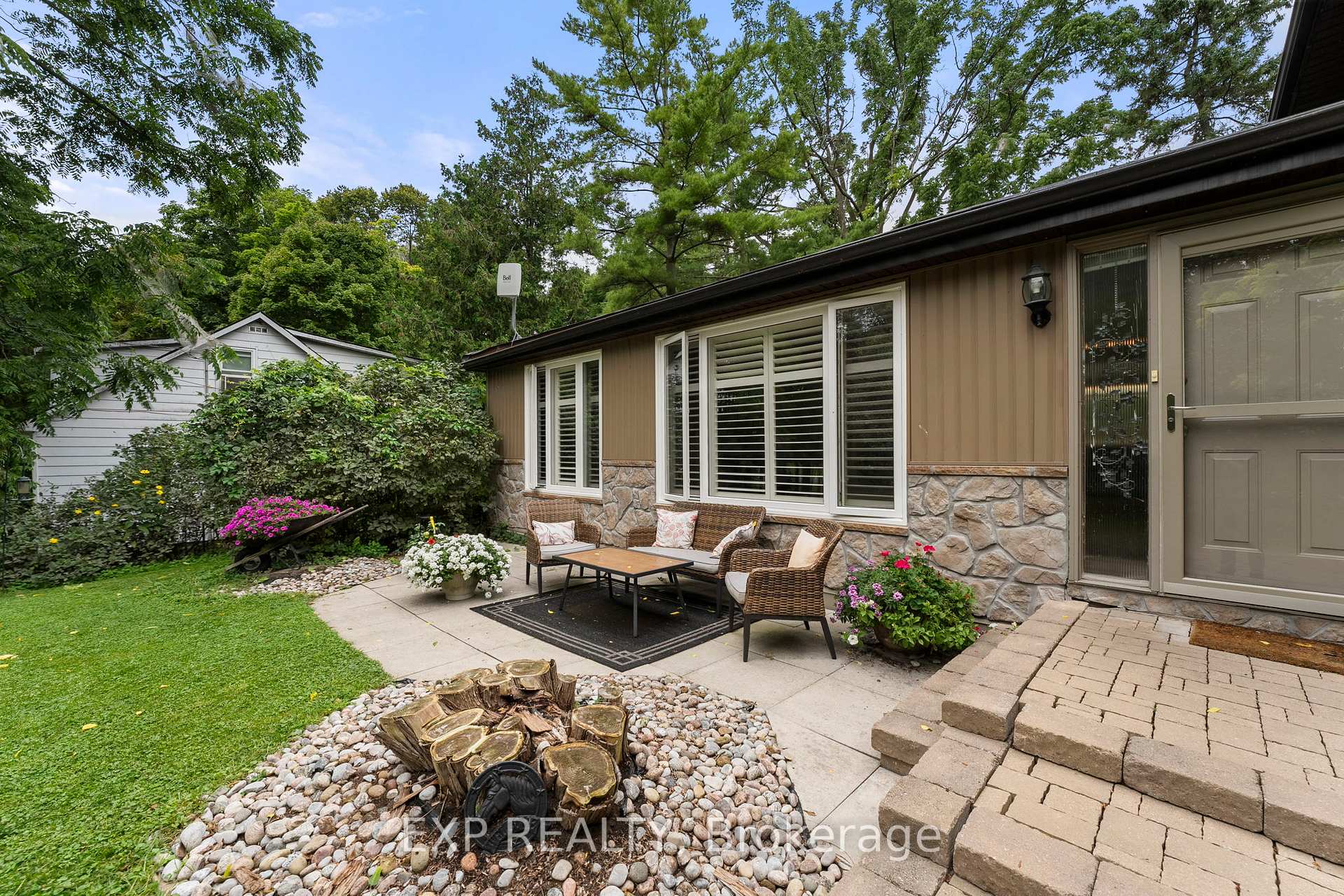 Photo 6 of 82 Ninth Street, Brock, Beaverton — HOMEH