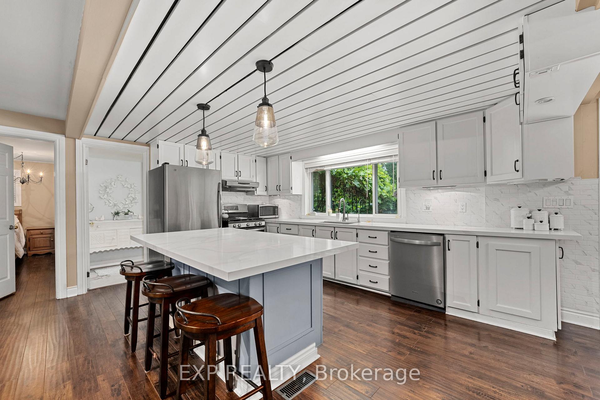 Photo 9 of 82 Ninth Street, Brock, Beaverton — HOMEH
