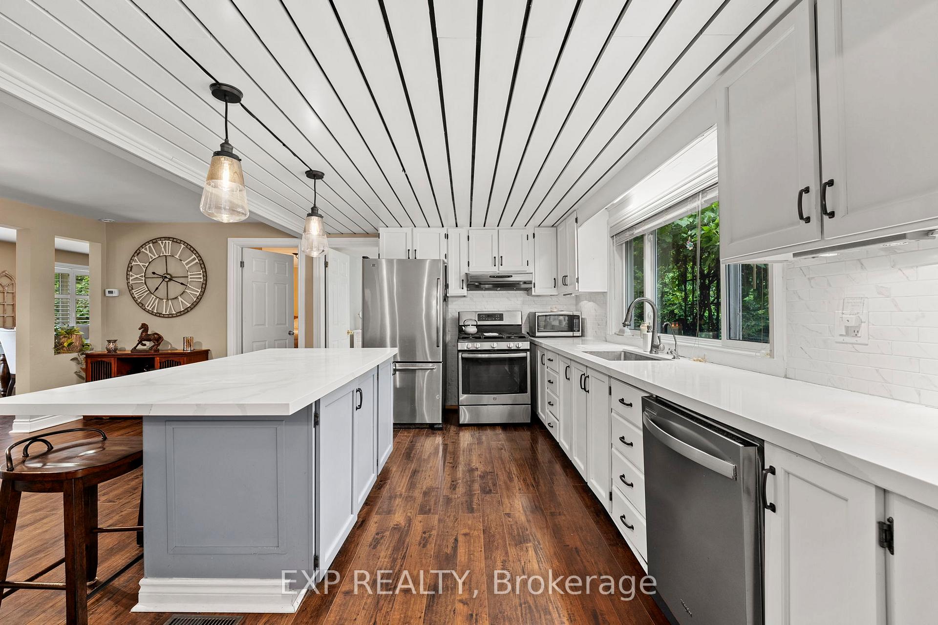 Photo 10 of 82 Ninth Street, Brock, Beaverton — HOMEH
