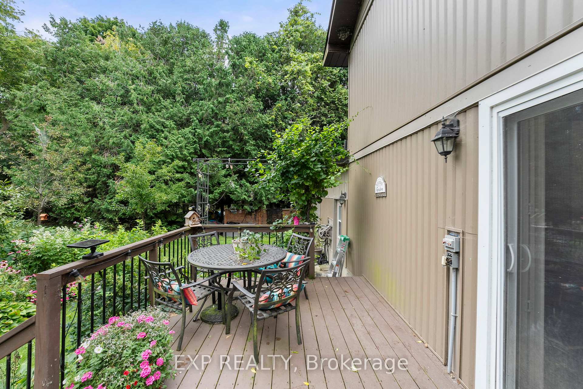 Photo 27 of 82 Ninth Street, Brock, Beaverton — HOMEH