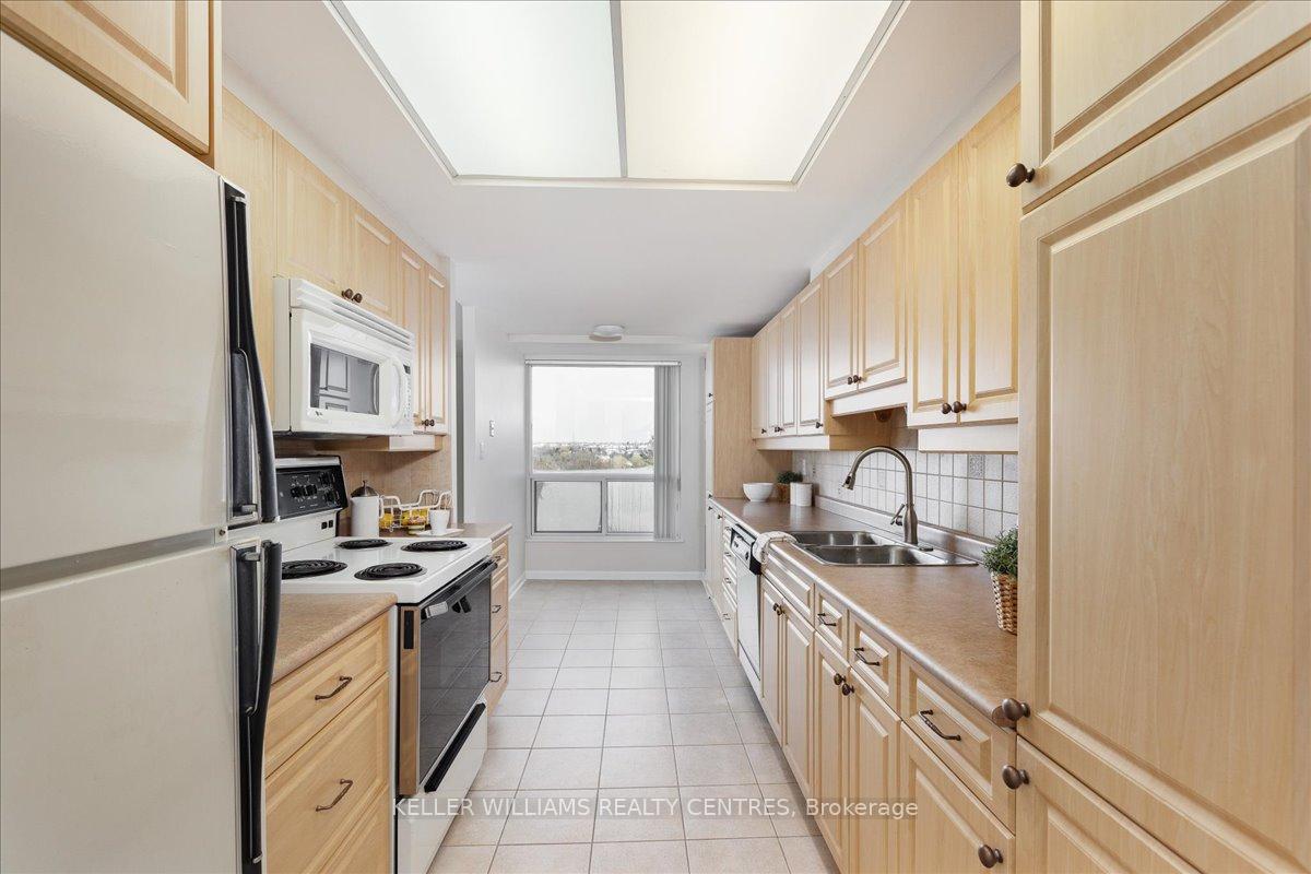 Photo 10 of Unit 612, 712 Rossland Road E, Whitby, Pringle Creek — HOMEH