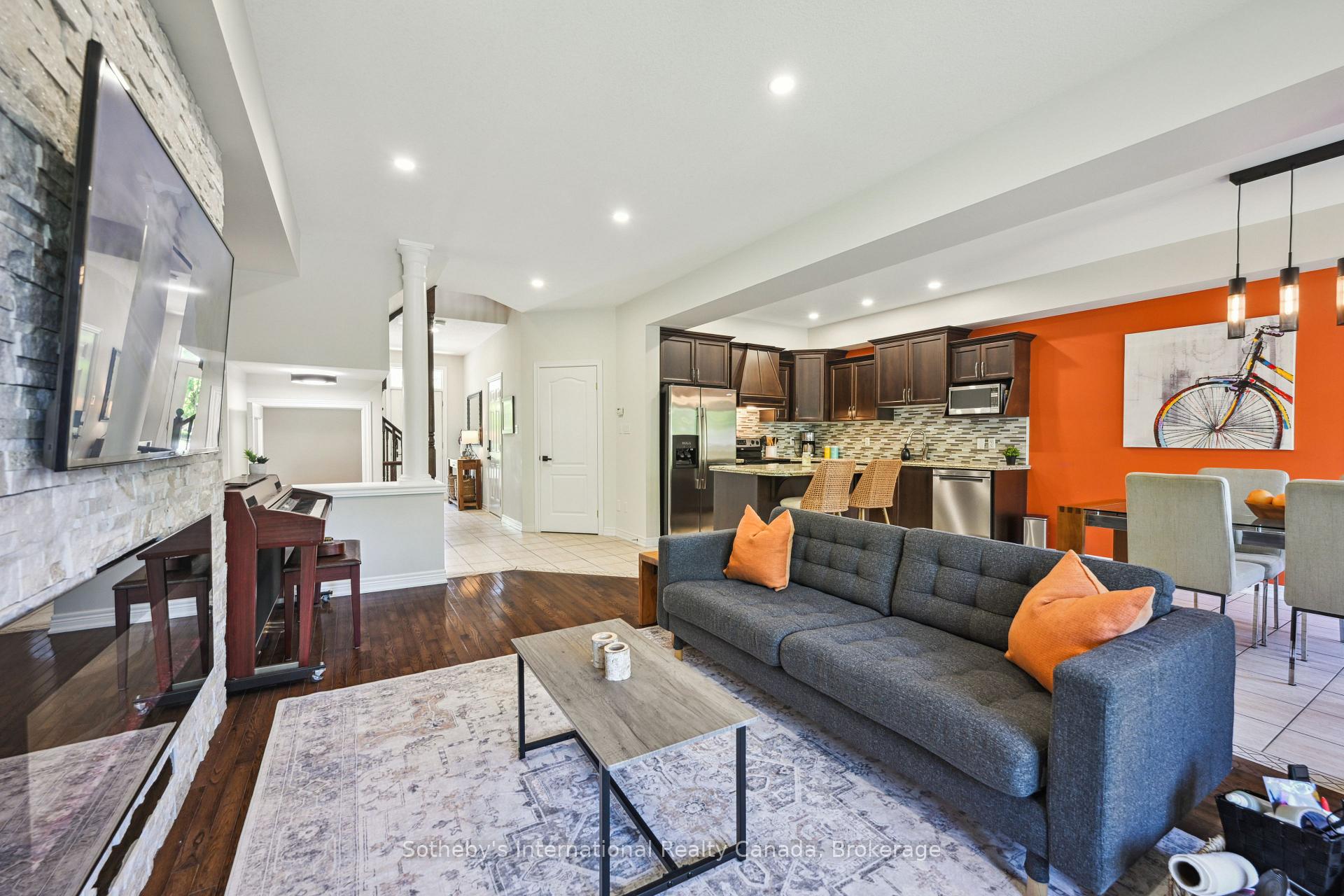 Photo 25 of Unit 7, 39 Raymond Road, Hamilton, Meadowlands — HOMEH