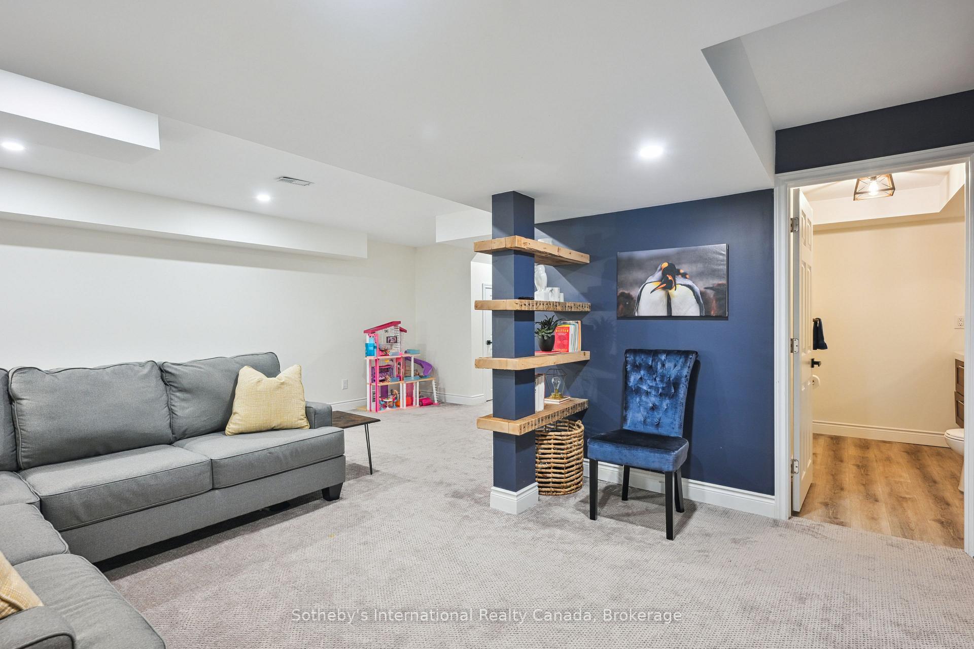 Photo 59 of Unit 7, 39 Raymond Road, Hamilton, Meadowlands — HOMEH