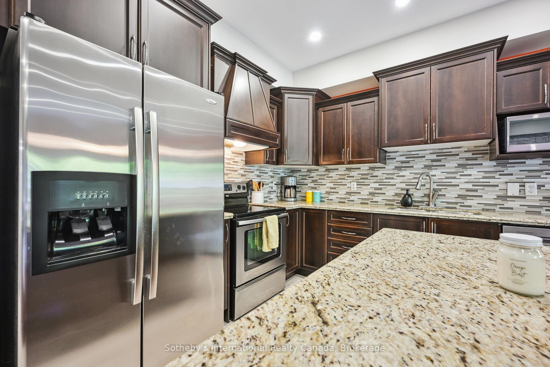 Photo 13 of Unit 7, 39 Raymond Road, Hamilton, Meadowlands — HOMEH