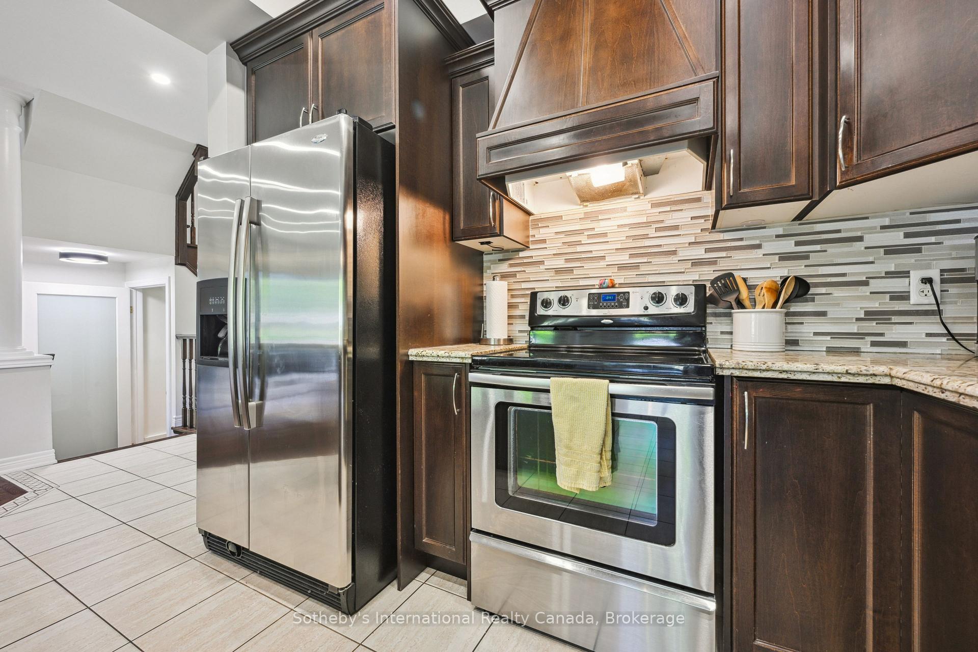 Photo 14 of Unit 7, 39 Raymond Road, Hamilton, Meadowlands — HOMEH