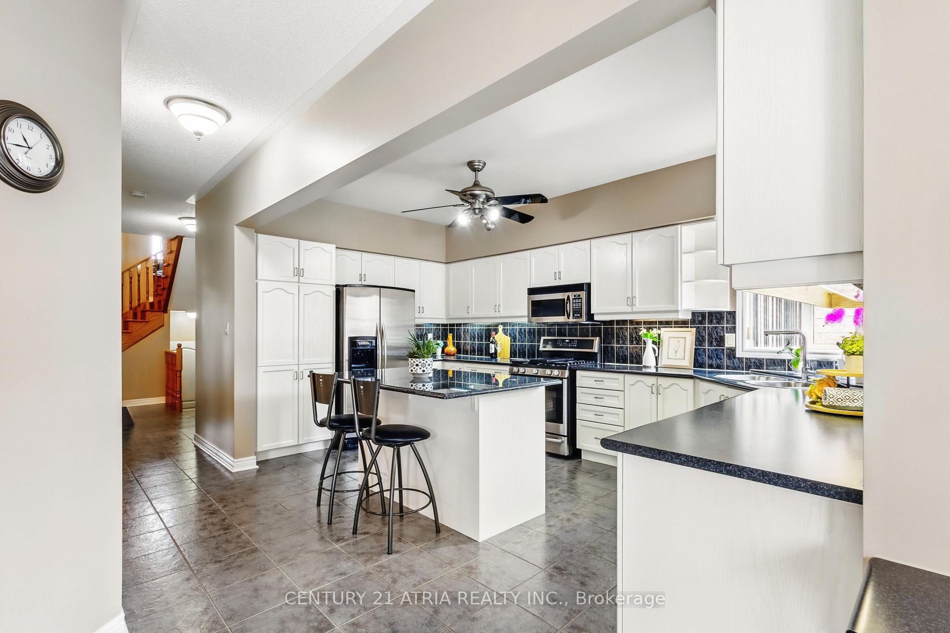 Photo 11 of 26 Sgotto Boulevard, Vaughan, Sonoma Heights — HOMEH