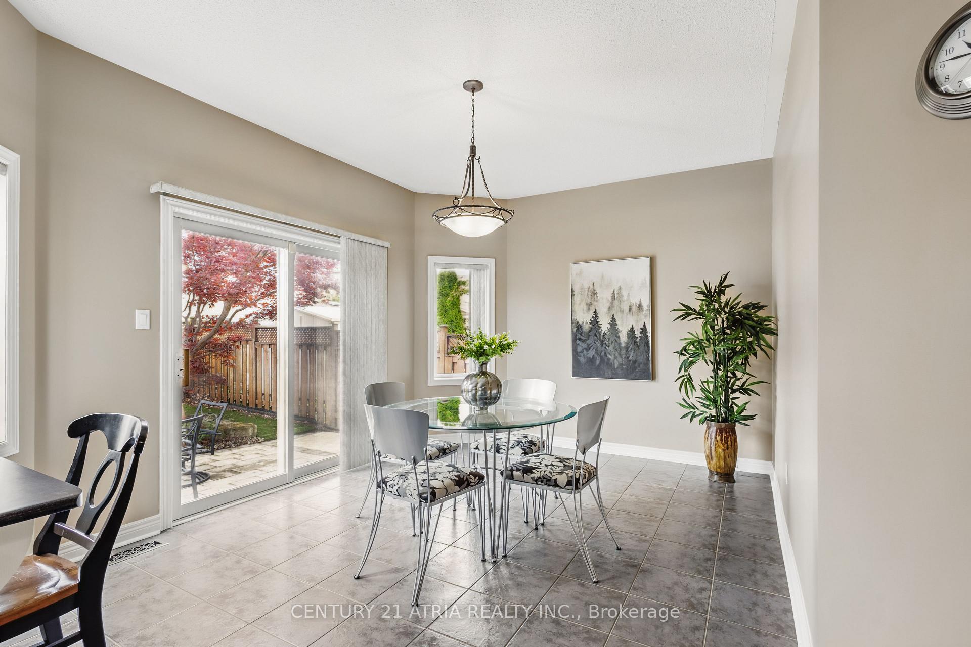 Photo 12 of 26 Sgotto Boulevard, Vaughan, Sonoma Heights — HOMEH