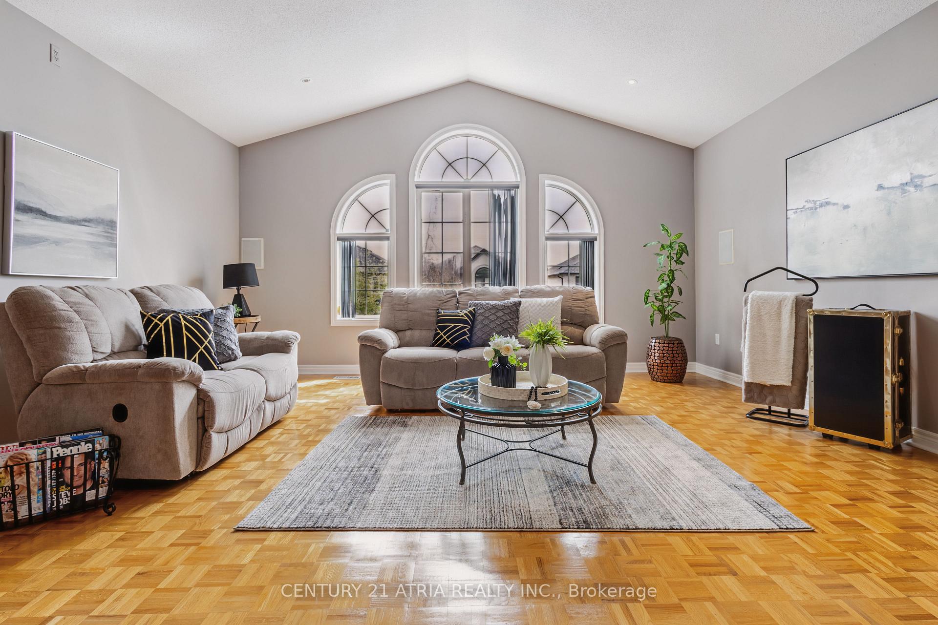 Photo 15 of 26 Sgotto Boulevard, Vaughan, Sonoma Heights — HOMEH