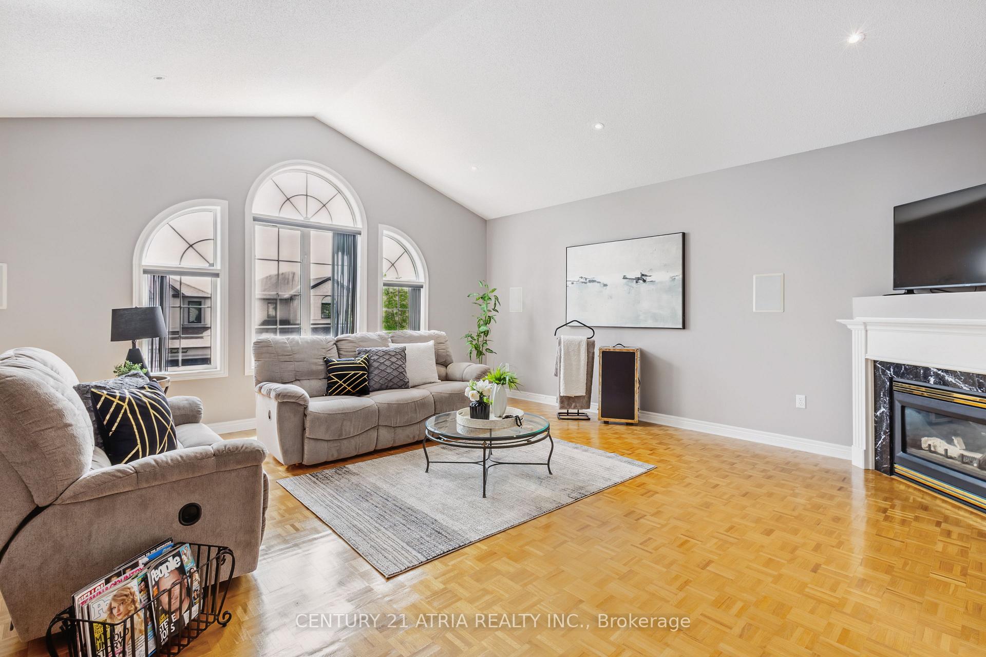 Photo 16 of 26 Sgotto Boulevard, Vaughan, Sonoma Heights — HOMEH