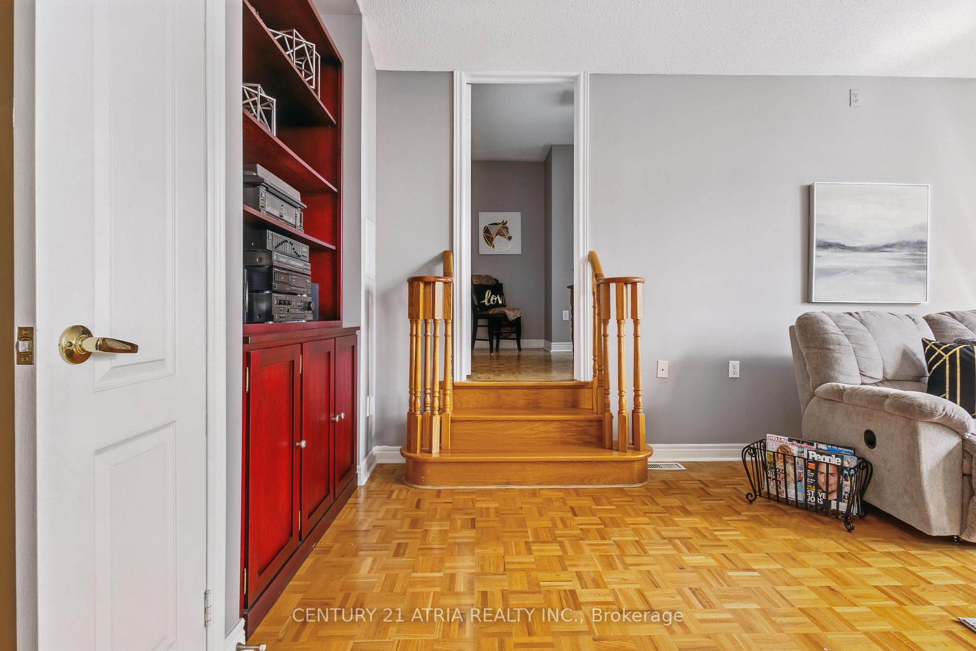 Photo 18 of 26 Sgotto Boulevard, Vaughan, Sonoma Heights — HOMEH