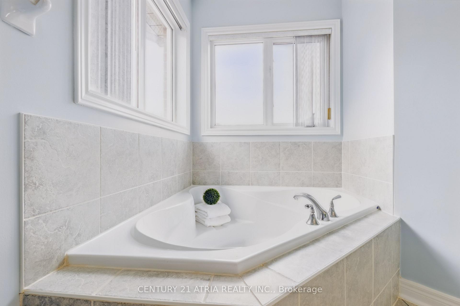 Photo 23 of 26 Sgotto Boulevard, Vaughan, Sonoma Heights — HOMEH