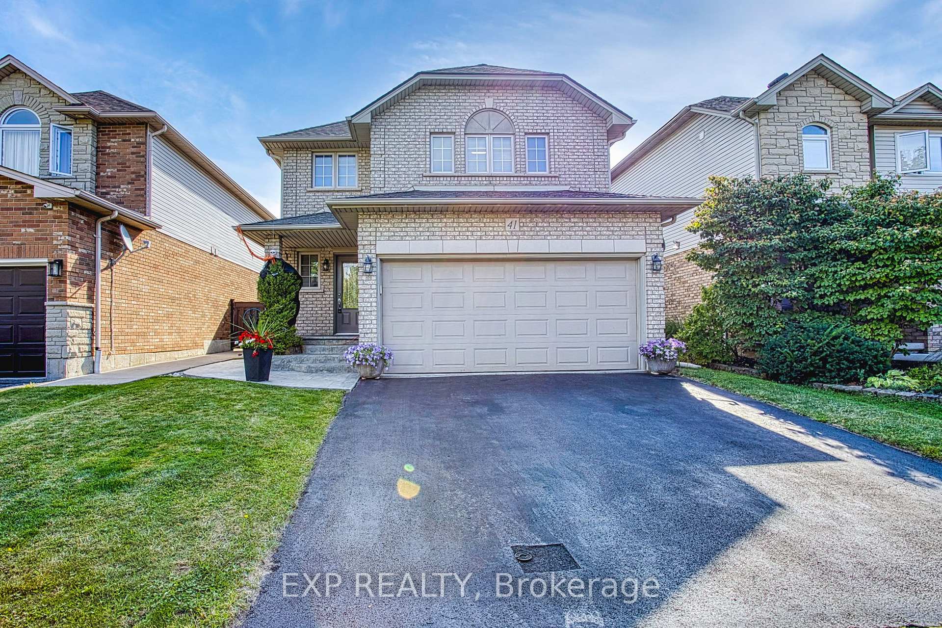 Photo 1 of 41 Aspen Drive, Grimsby, Grimsby West — HOMEH
