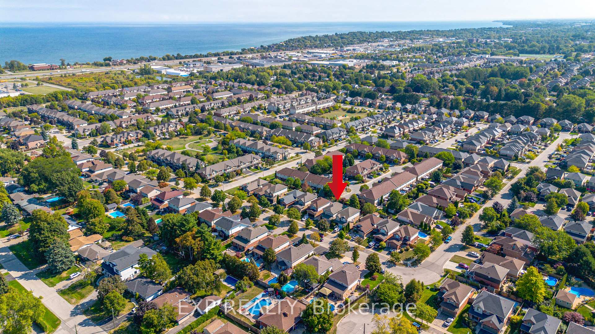 Photo 43 of 41 Aspen Drive, Grimsby, Grimsby West — HOMEH