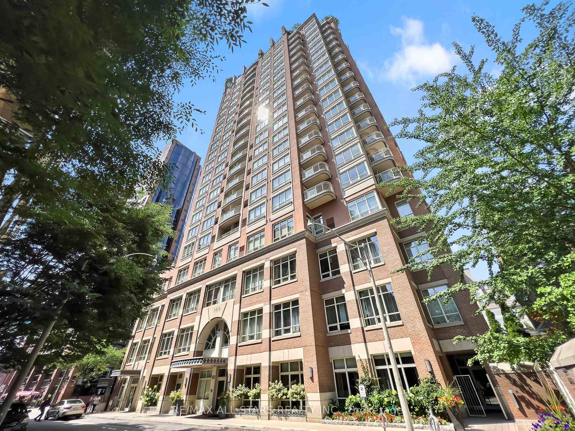 Front of Unit 1804, 100 Hayden Street