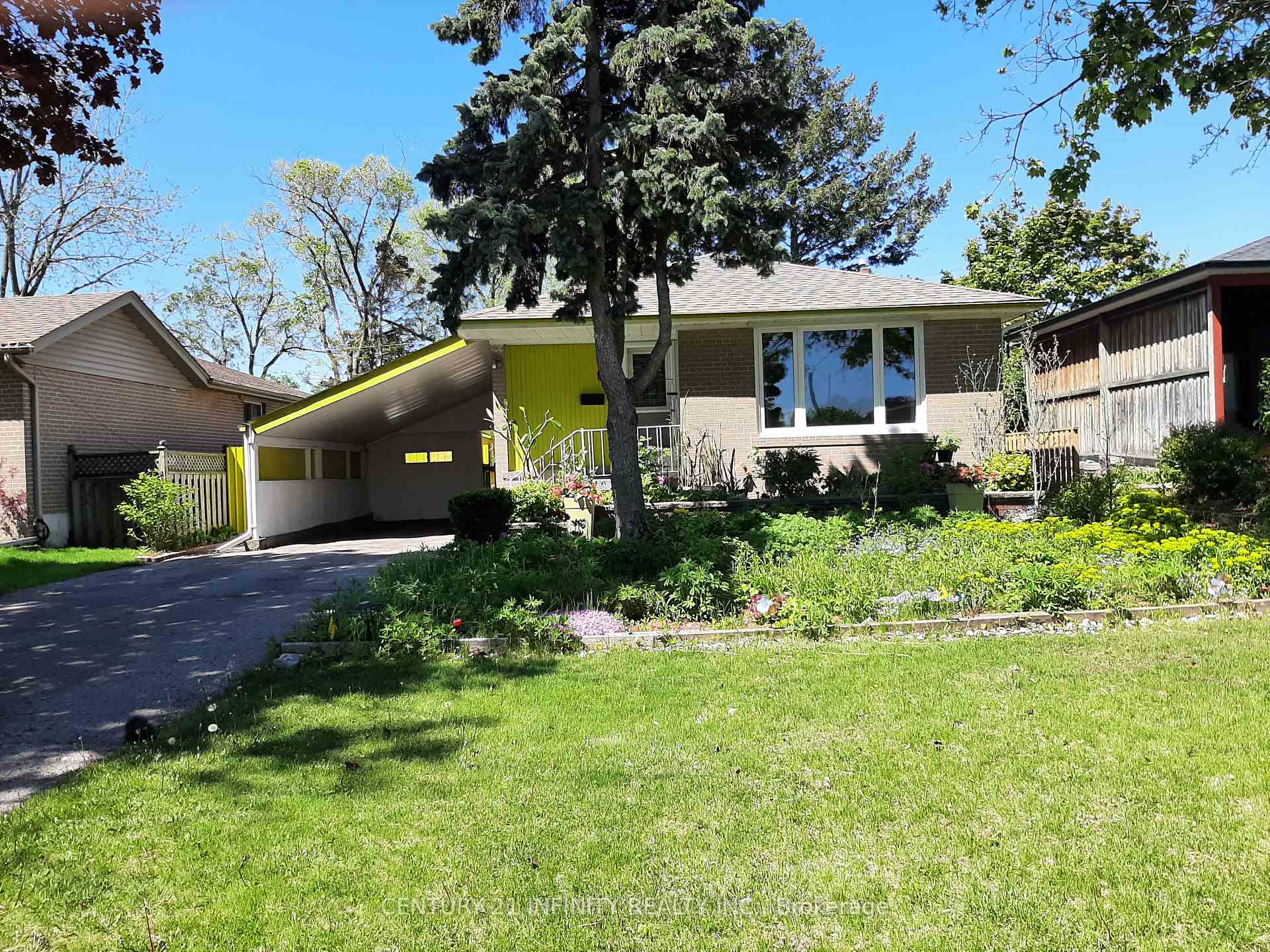 Photo 3 of 868 Antonio Street, Pickering, Bay Ridges — HOMEH