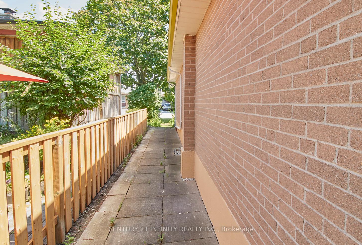 Photo 20 of 868 Antonio Street, Pickering, Bay Ridges — HOMEH