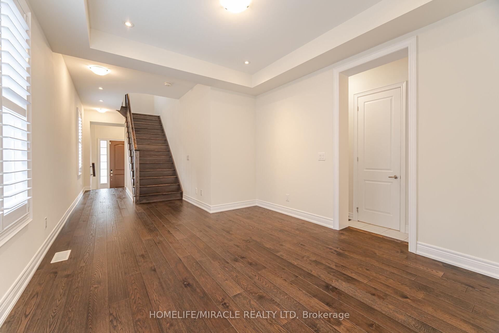 Photo 4 of 30 Gillivary Drive, Whitby, Rural Whitby — HOMEH