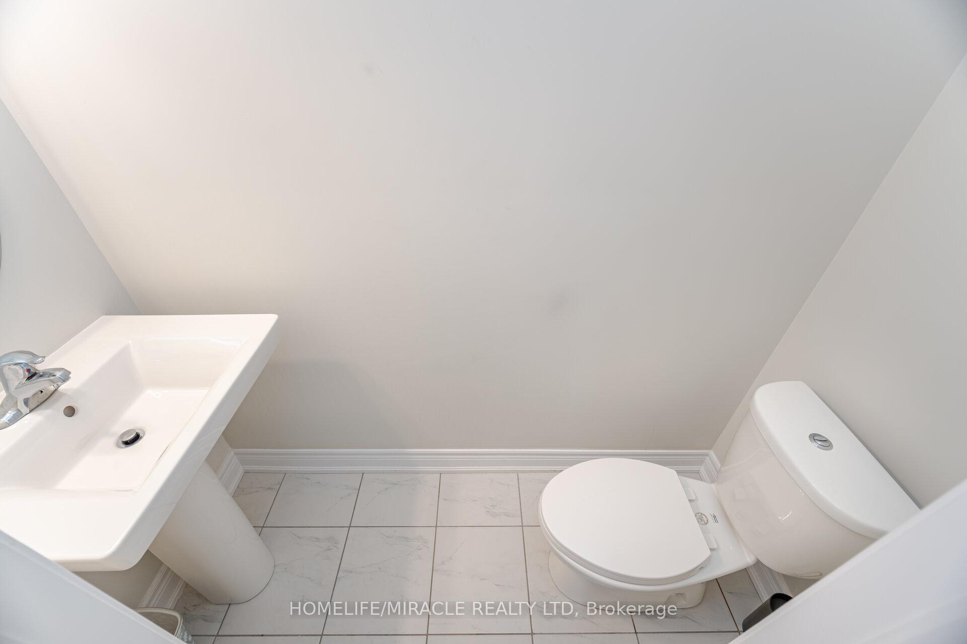 Photo 15 of 30 Gillivary Drive, Whitby, Rural Whitby — HOMEH