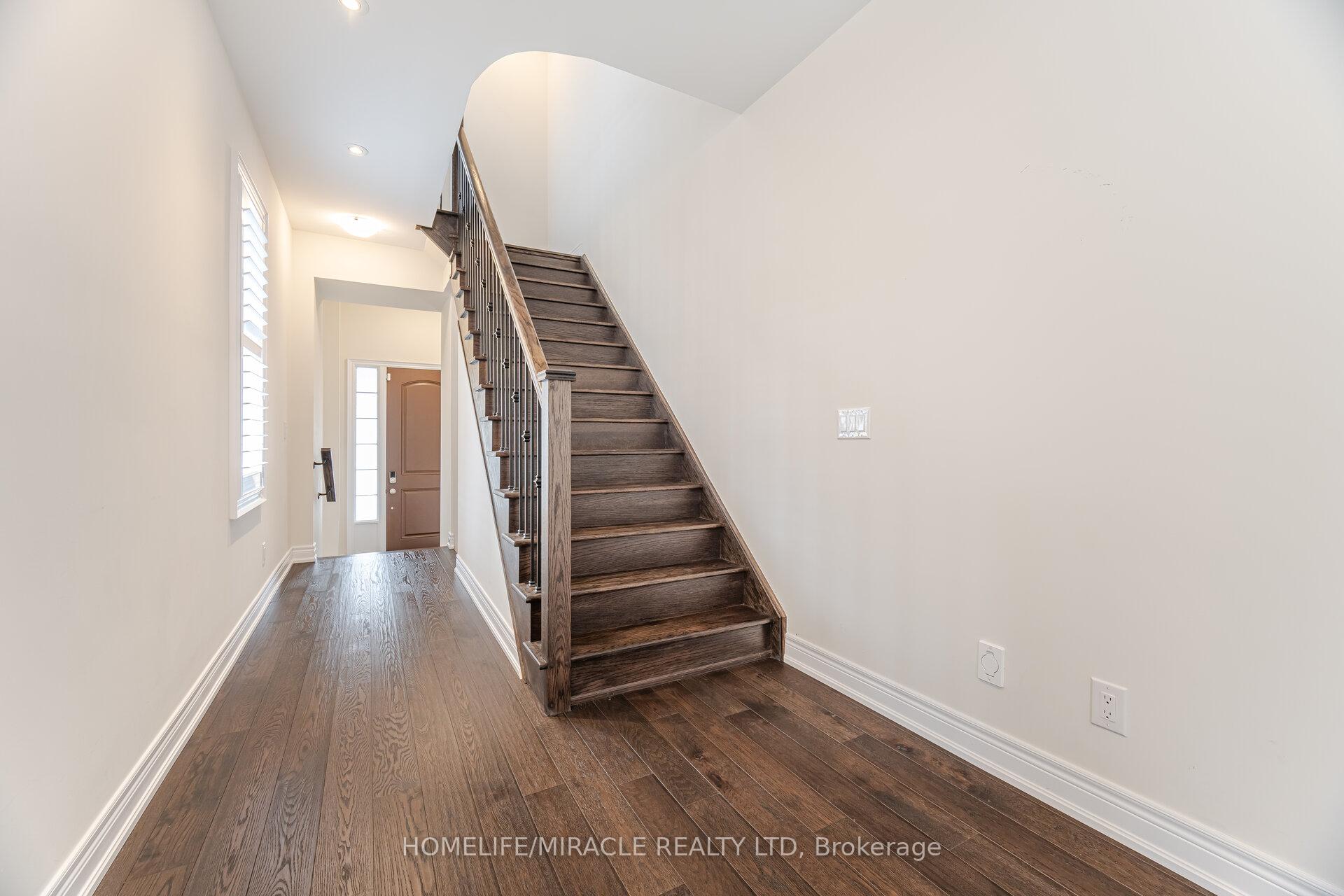 Photo 16 of 30 Gillivary Drive, Whitby, Rural Whitby — HOMEH