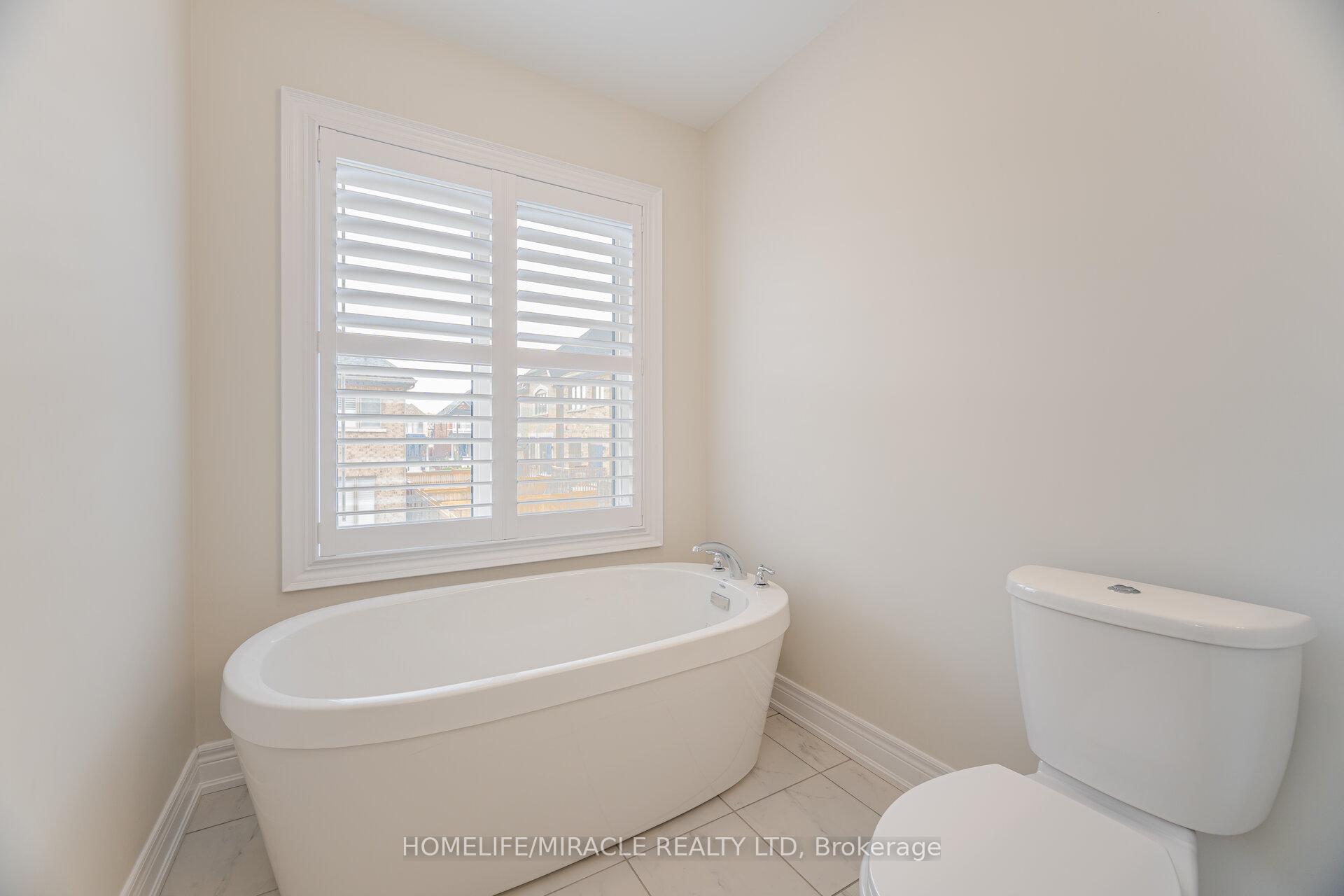 Photo 23 of 30 Gillivary Drive, Whitby, Rural Whitby — HOMEH
