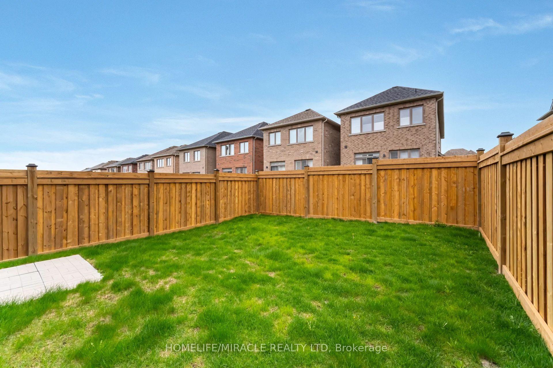 Photo 33 of 30 Gillivary Drive, Whitby, Rural Whitby — HOMEH