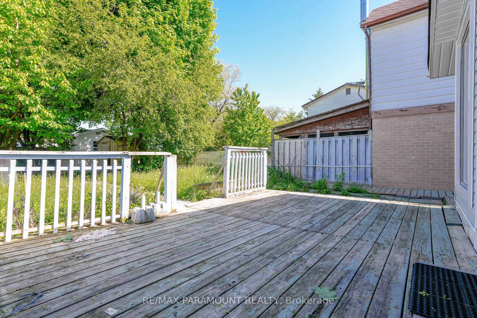Photo 23 of 10 Hannibal Square, Brampton, Central Park — HOMEH