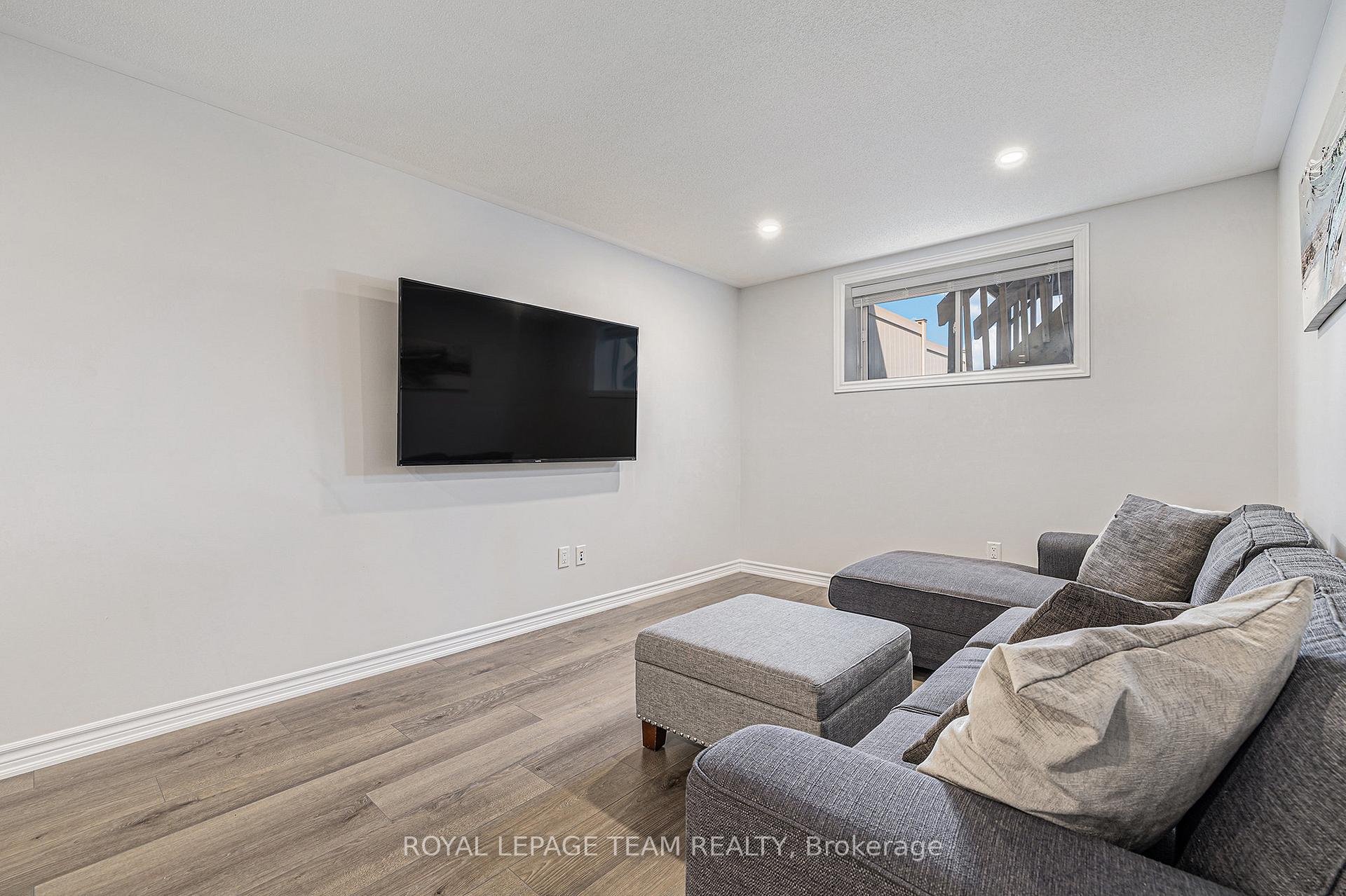 Photo 47 of 307 Lipizzaner Street, Ottawa, Stittsville (South) — HOMEH