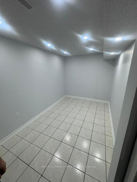 Photo 4 of Unit Bsmt #2, 3 Chapparal Drive, Brampton, Sandringham-Wellington — HOMEH