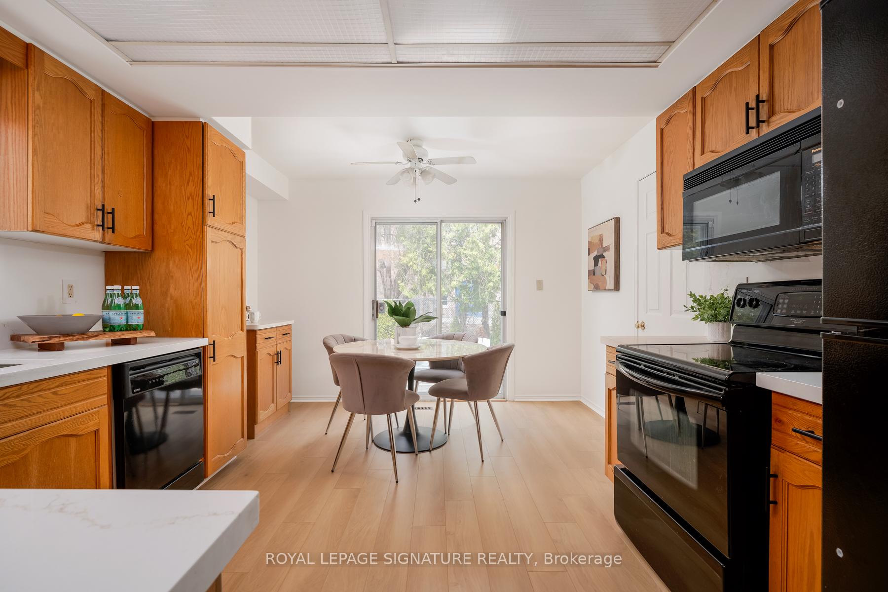 Photo 12 of 1730 Echo Point Court, Pickering, Liverpool — HOMEH