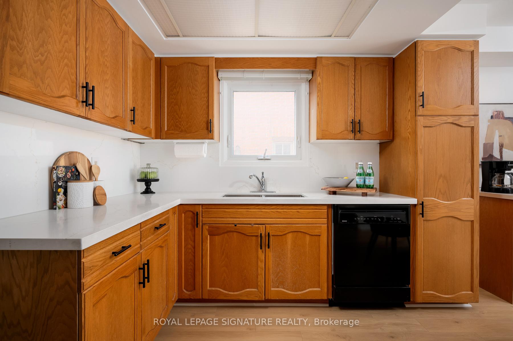 Photo 13 of 1730 Echo Point Court, Pickering, Liverpool — HOMEH