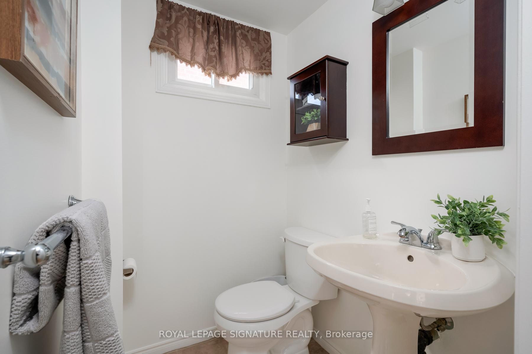 Photo 14 of 1730 Echo Point Court, Pickering, Liverpool — HOMEH